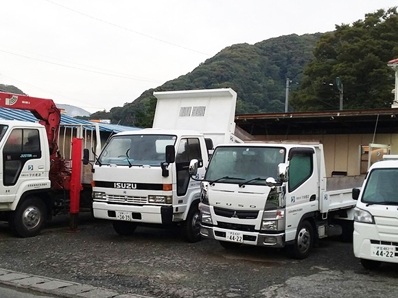 有限会社 宇田建設　作業車写真