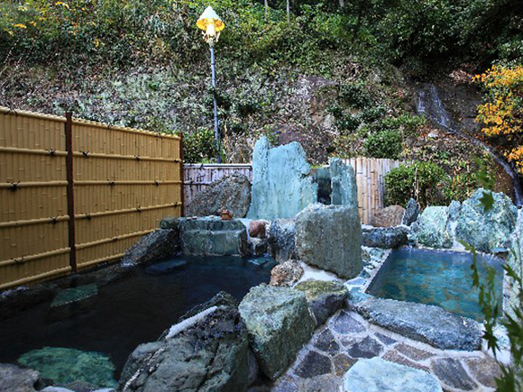 山湯の宿花梨　露天風呂写真